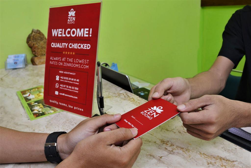 Zen Rooms Rujia Pecenongan Cakarta Dış mekan fotoğraf