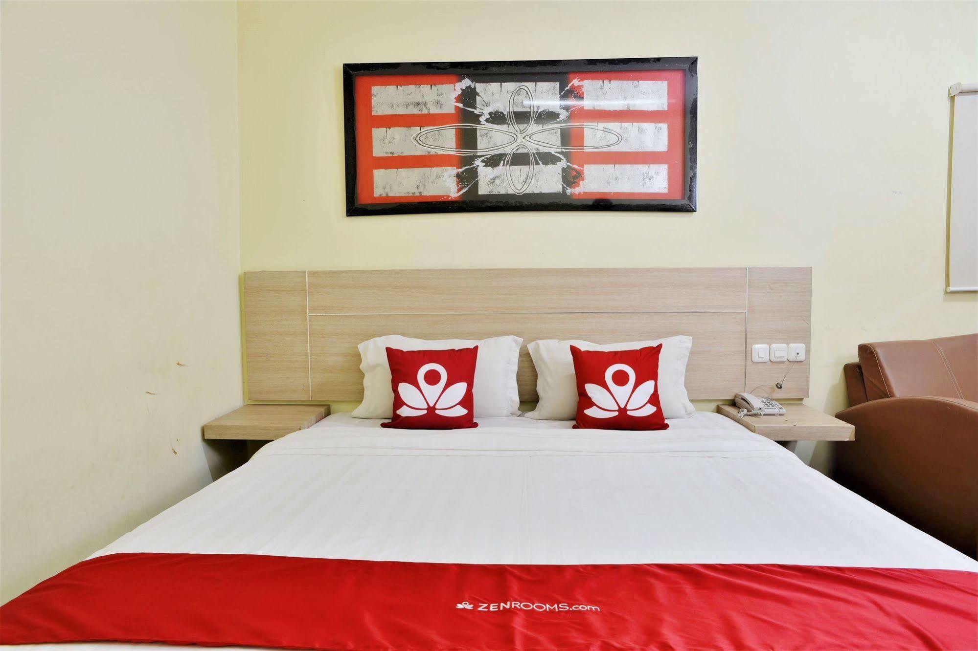 Zen Rooms Rujia Pecenongan Cakarta Dış mekan fotoğraf