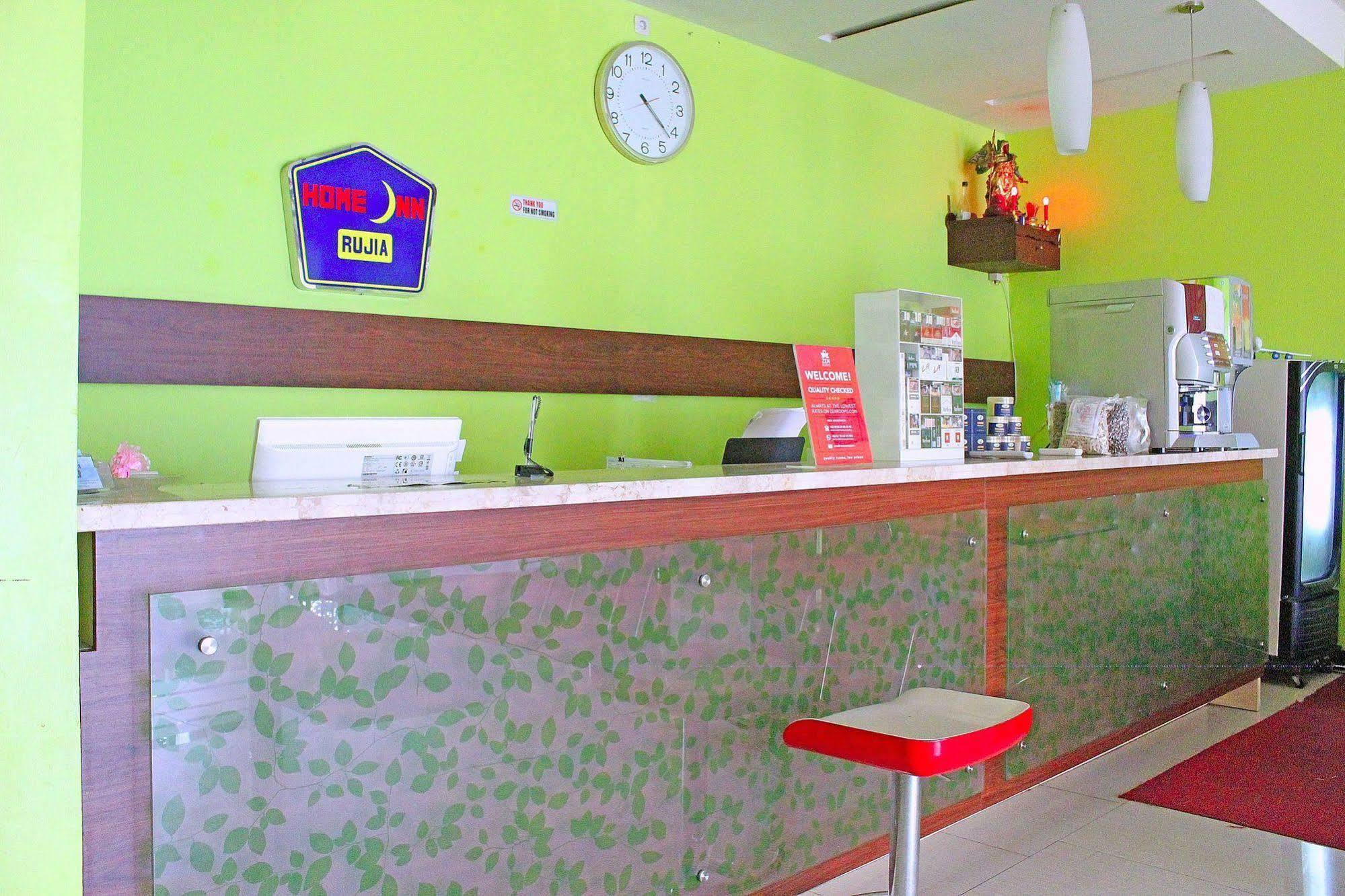 Zen Rooms Rujia Pecenongan Cakarta Dış mekan fotoğraf