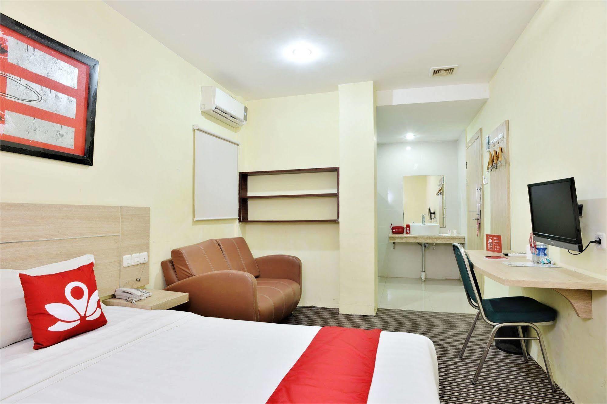 Zen Rooms Rujia Pecenongan Cakarta Dış mekan fotoğraf