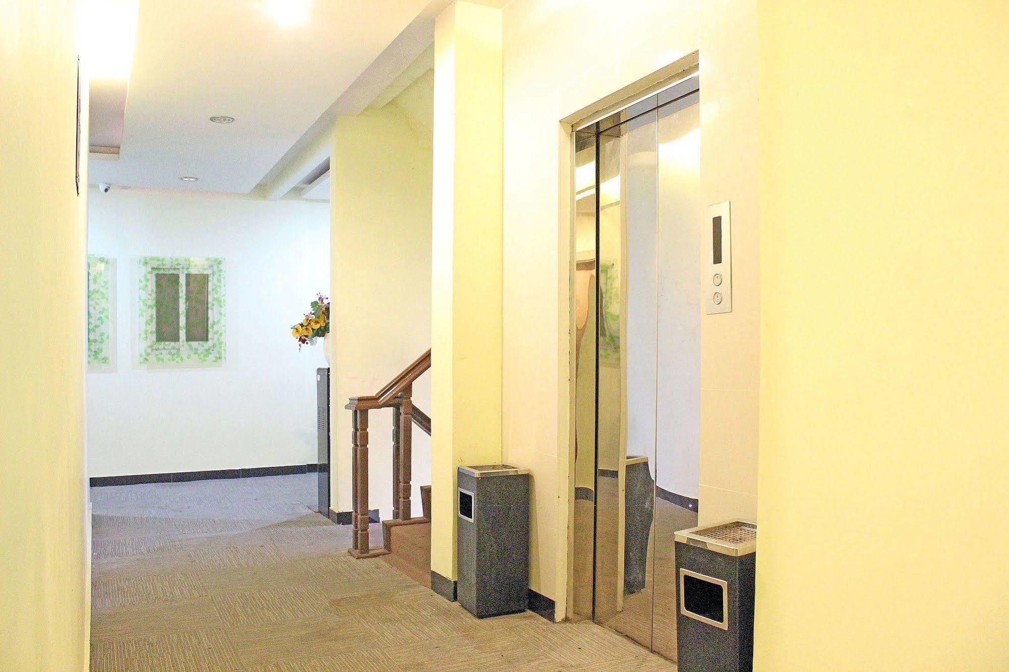 Zen Rooms Rujia Pecenongan Cakarta Dış mekan fotoğraf